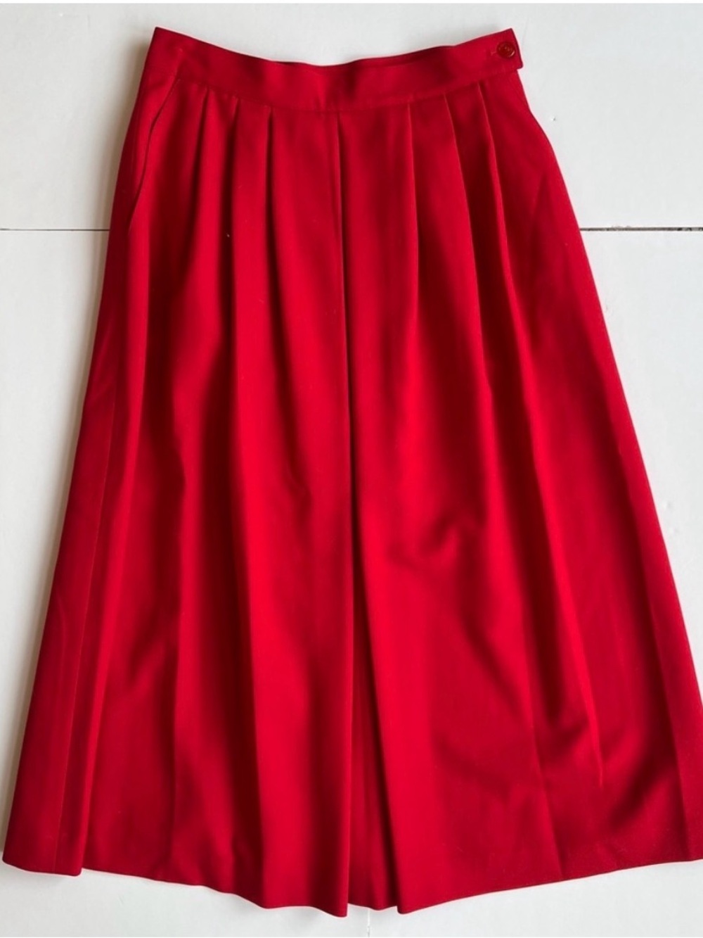 Women's Red Pleated A-Line Midi Skirt